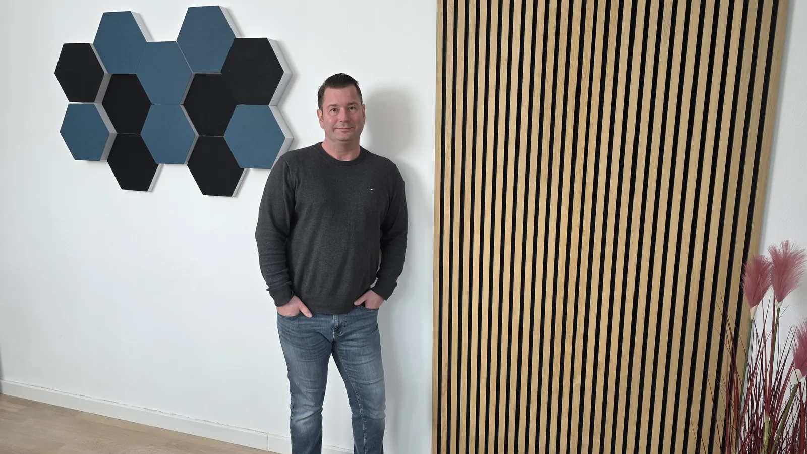 Sven Selent in seinem Büro in Lüneburg